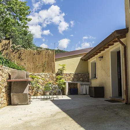 Villetta Degli Ulivi Sea View - Happy Holiday home Seravezza